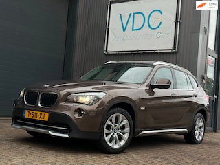 BMW X1 SDrive18i Executive | 150 PK | Leder | Panoramadak