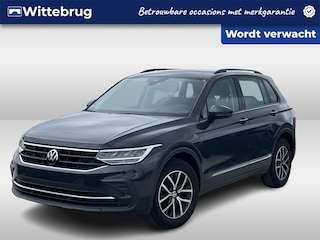Volkswagen Tiguan 1.5 TSI 150 pk Life / Voorstoelen, verwarmbaar / Achteruitrijcamera / Bluetooth Telefoonvoorbereiding 17'' LMV trans