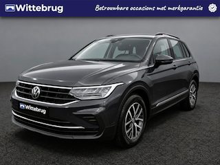 Volkswagen Tiguan 1.5 TSI 150 pk Life / Voorstoelen, verwarmbaar / Achteruitrijcamera / Bluetooth Telefoonvoorbereiding 17'' LMV trans