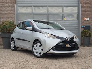 Toyota Aygo 1.0 VVT-i x-play / Cruise Control / Nw model.