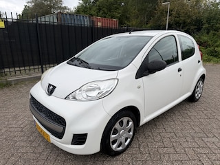 Peugeot 107 1.0-12V XR 5 Drs StrBkr/Airco