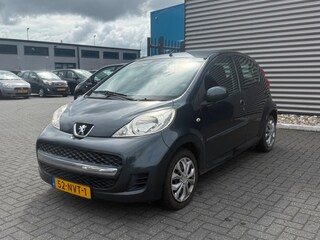 Peugeot 107 1.0-12V Millesim 200