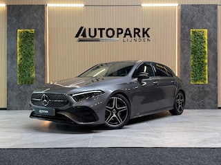 Mercedes-Benz A-klasse 180 AMG Line BTW|GARANTIE|CAMERA|NIGHTPAKKET|DODEHOEK|KEYLESS|SFEERVERLICHTING|DEALER ONDERHOUDEN|NL AUTO|