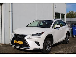 Lexus NX 300h AWD First Edition