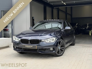 BMW 320i High Executive|PANO|Automaat|Camera|Carplay