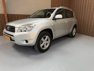 Toyota RAV4 2.0 VVTi Linea Terra. Zeldzaam nette auto! Trekhaak, Cruise, Navi, Airco