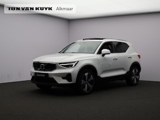Volvo XC40 T5 Plug-in hybrid Ultimate Bright / 15.000km!!! / Trekhaak / Pan. dak / 360 camera / Leder / BLIS / Stoel+stuur+vororruitverwarming