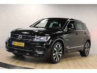 Volkswagen Tiguan 2.0 TSI 4Motion Highline Business R | Schuif- kanteldak | Elektrische trekhaak | Memory
