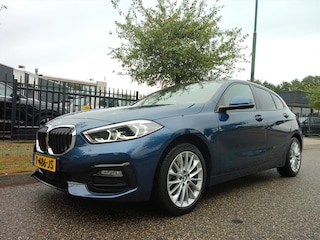 BMW 1-serie (f40) 118i 136pk Automaat Sport Line Comfort Pack Apple Carplay Clima