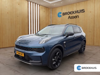 Lynk & Co 01 1.5 | Trekhaak | Camera | Verwarmde Voorstoelen | Panoramadak | BLIS | DAB | Keyless Start / Entry |