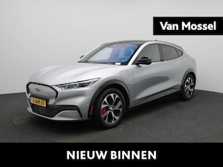 Ford Mustang Mach-E AWD 75 kWh | Elekt. Bestuurdersstoel met Memory | Panoramadak Vast | Adaptive Cruise Ctrl | NAV | Achteruitrijcamera met 360* |