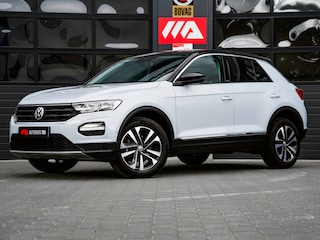 Volkswagen T-Roc 1.5 TSI Sport Business R | TREKHAAK | STOELVERWARMING | ADAPTIVE