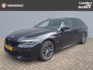 BMW 5-serie Touring 530e xDrive M SPORT | Pano | Harman Kardon | 360 Camera | Head up | Elektrisch Wegklapbare Trekhaak | Voorstoelen verwarmd | Navigatie | Apple Carplay/Android Auto | Leer