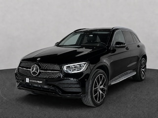 Mercedes-Benz GLC 300e 4MATIC AMG Night | Trekhaak | Camera | Carplay | Treeplanken | Dealer onderhouden