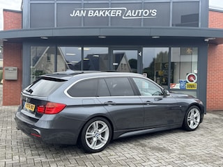 BMW 3-serie Touring 320i High Executive ✅ M-SPORT ✅ Pano ✅ CarPlay ✅ Leer ✅ Head-up