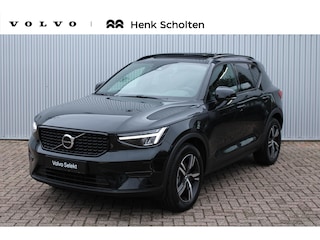 Volvo XC40 B4 Plus Dark | Panoramadak | Trekhaak | Verwarmbare voorstoelen en stuurwiel | Premium audio by Harman Kardon | Adaptieve cruise control