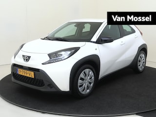 Toyota Aygo 1.0 VVT-i 72 PK MT Play Mediascherm | Camera | Airco | Bluetooth | Lichtsensor | Apple Carplay/Android Auto