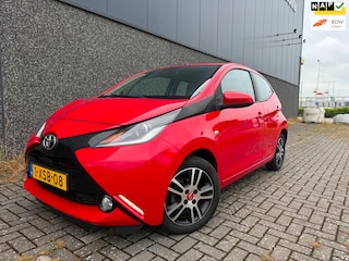 Toyota Aygo 1.0 VVT-i x-play/1ste eigenaar/Dealer OH/Nieuwe APK en beurt!