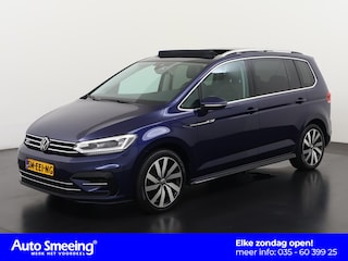 Volkswagen Touran 1.5 TSI Highline R-Line Ext. DSG | Panoramadak | Leder | Trekhaak | Zondag Open!