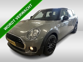 Mini Clubman 1.5 136PK Automaat Cooper Business Ed. / Panoramadak / Lmv. / Cruise ctr. / Navigatie / Airco-ecc. / Apk 02-2027