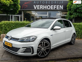 Volkswagen Golf 1.4 TSI PHEV GTE | PANORAMA | KEYLESS | APPLE CARPLAY | STOELVERWARMING | ADAPTIEF | KLEPPEN SYSTEEM | LED