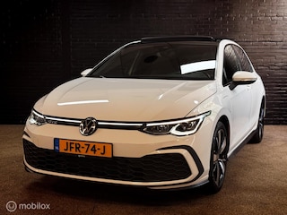 Volkswagen Golf 1.4 eHybrid GTE | PANO | IQ LIGHTS | BTW