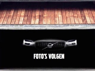 Volvo XC60 2.0 T6 Plug-in hybrid AWD Ultra Dark | Luchtvering | Trekhaak | Panoramadak | Head-up Display | 360 camera