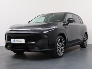 Leapmotor B10 Design ProMax 67.1 kWh | Panoramadak | Carplay | Achteruitrijcamera | 18" Lichtmetalen Velgen | Adaptieve cruise control | Parkeersensor achter | Rondomzicht camera | Getint glas