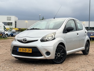 Toyota Aygo 1.0 VVT-i Now/ ZEER ZUINIG/ AIRCO
