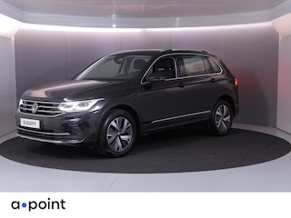 Volkswagen Tiguan 1.4 TSI eHybrid Elegance 245 pk Automaat (DSG) | Navigatie | Parkeersensoren (Park assist) | Rondomzicht camera | Matrix LED koplampen | Head-up display | Autom. airco (3 zones) |