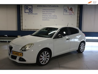 Alfa Romeo Giulietta 1.4 T Distinctive / NAP / Onderhoud historie / WHITE PACK ! !