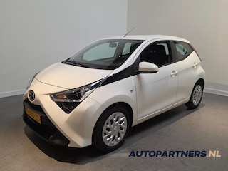 Toyota Aygo 1.0 VVT-i x-play - Apple Carplay / Android Auto