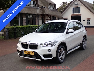 BMW X1 sDrive20i Executive TREKHAAK / NAVI / SPORTSTOEL /