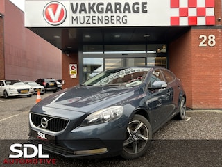 Volvo V40 2.0 T2 Nordic+ // LEDER // NAVI // CRUISE // CLIMA // PDC // TREKHAAK!!