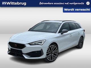 Cupra Leon 1.4 e-Hybrid 245pk DSG VZ Performance / Panoramadak / Elek Achterklep Met Virtual Pedal / Stuur & Stoelverwarming / Full Link / Navigatie / Camera / LED / 19" LMV