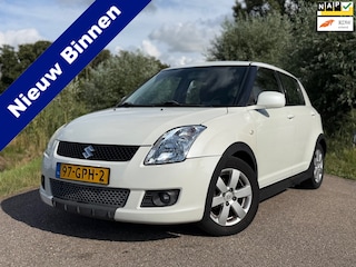 Suzuki Swift 1.3 Shogun / Nieuwe APK bij aflevering / NL Auto / Elektrische ramen / Koude Airco / Radio-CD Speler / LM velgen
