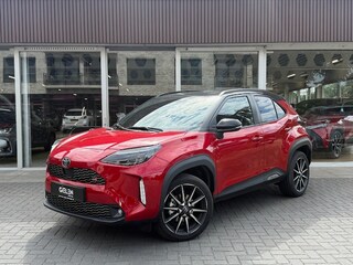 Toyota Yaris Cross 1.5 Hybrid 130 GR Sport | Dodehoekherkenning, 18 inch, Stoel + Stuurverwarming, Elektrische achterklep