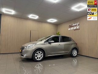 Peugeot 208 1.2 PureTech Style Pack * Distributie vervangen / Navigatie / LM Velgen / NL Auto *