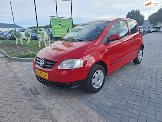 Volkswagen Fox 1.4 Trendline / Dealer onderhouden / APK t/m sept 2027