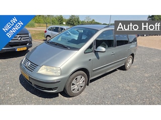 Volkswagen Sharan 1.8 Turbo Comfortline | Autom. Airco | Cruise Control | 7 Stoelen | Elekt. Ramen | Trekhaak | PDC | Privacy Glass | Nieuwe APK!