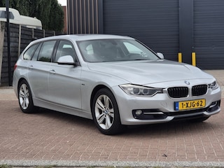 BMW 3-serie Touring 320i High Executive