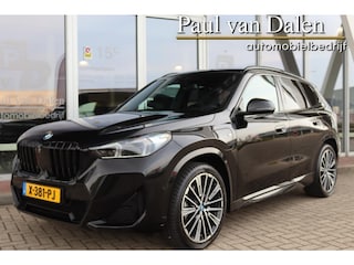 BMW X1 (u11) XDRIVE30e 326PK M-SPORT SHADOW LINE Head-Up | Memory | 360 Camera | Stoelverw. | Driving Assistant Plus | 20 inch Lm | Sfeerverl.| Live Cockpit |