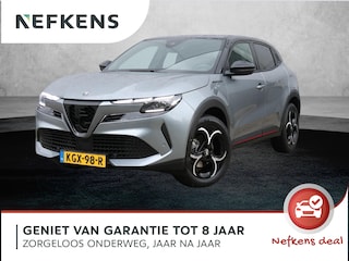 Alfa Romeo Junior 1.2 Turbo Hybrid Ibrida | Apple Carplay/Android Auto | Navigatie | Camera | Verwarmde voorstoelen | Climate Control