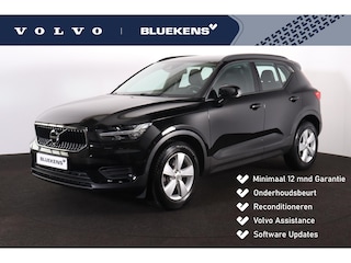 Volvo XC40 T2 Momentum Core - Parkeercamera achter - Verwarmde voorstoelen & stuur - Parkeersensoren voor & achter - Cruise Control - Volvo On Call - 17' LMV