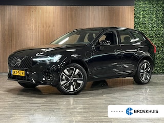 Volvo XC60 T6 AWD Recharge Plus Dark | Facelift | Schuifdak | Trekhaak | 360° Camera | Head-Up Display | Harman Kardon | All Season banden | Adaptieve Cruise Control | Stoelverwarming voor+achter | Stuurwielverwarming | Pilot Assist | BLIS Dode Hoek Detectie | 19 Inch | Elektrische voorstoelen geheugen | Quilted Nordico bekleding | Zitting verlenging voorstoelen | Google Infotainment | Keyless Drive | Parkeersensoren voor+achter | Elektrisch bedienbare achterklep | DAB Radio | Apple Carplay/Android Auto | Draadloos telefoon opladen | Volvo On Call met mobiele App functie | Onyx Black Metallic |