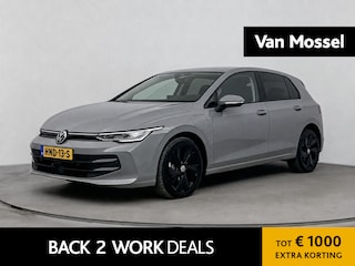 Volkswagen Golf 1.5 eHybrid Life Edition 204PK | Apple Carplay | Stoel+stuur verwarming | Camera| Parkeersensoren | Standkachel |