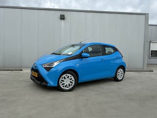 Toyota Aygo 1.0 VVT-i x-play | Achteruitrijcamera