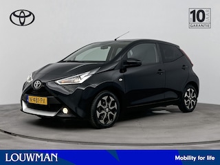 Toyota Aygo 1.0 VVT-i x-joy Automaat | Dealer onderhouden | Climate Control | Apple CarPlay/Android Auto | DAB | Automatische verlichting | Elektrische ramen voor | Elektrisch verstelbare spiegels |