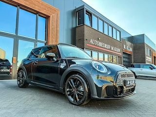 Mini Mini/Cabrio/Clubman/Countryman 3-Deurs 1.5 Cooper Works/Leer/Pano/17"Jcw/Camera/NL auto