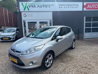 Ford Fiesta 1.4 Titanium clima, bluetooth, stoel- en voorruitverwarming, APK 05-2028!